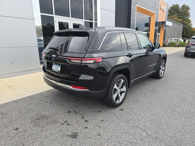 Used 2023 Jeep Grand Cherokee 4WD 4xe image 6