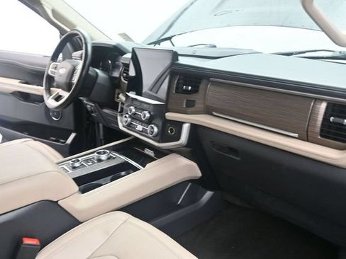 Used 2023 Ford Expedition Limited AWD/4WD image 26