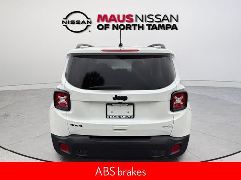 Used 2023 Jeep Renegade Latitude AWD/4WD image 7