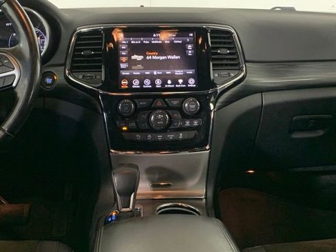 Used 2020 Jeep Grand Cherokee Altitude AWD/4WD image 11