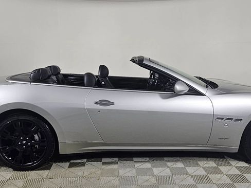 Used 2012 Maserati GranTurismo Convertible 2D image 16