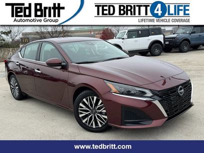 Used 2023 Nissan Altima 2.5 SV