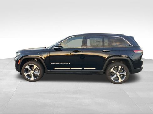 New 2024 Jeep Grand Cherokee Limited 4xe w/ Luxury Tech Group II image 2