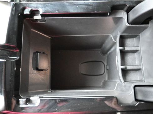 Used 2023 Lincoln Nautilus Reserve image 20