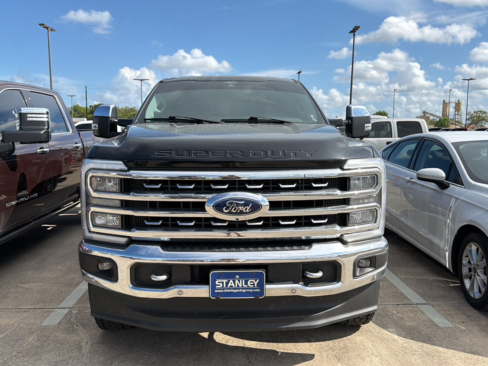 Used 2024 Ford F250 Lariat w/ Lariat Ultimate Package AWD/4WD image 2