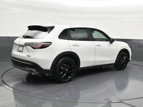 Used 2025 Honda HR-V Sport image 5