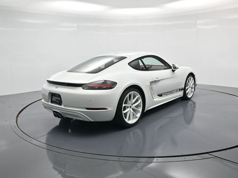 Certified 2025 Porsche 718 Cayman RWD image 30