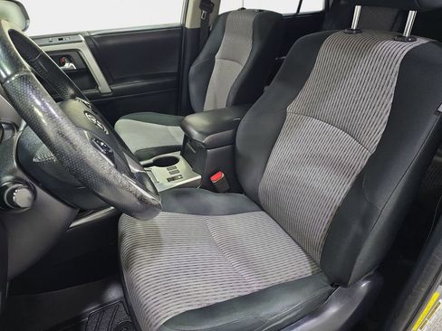 Used 2014 Toyota 4Runner SR5 AWD/4WD image 17