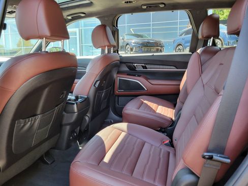Used 2024 Kia Telluride SX Prestige AWD/4WD image 27