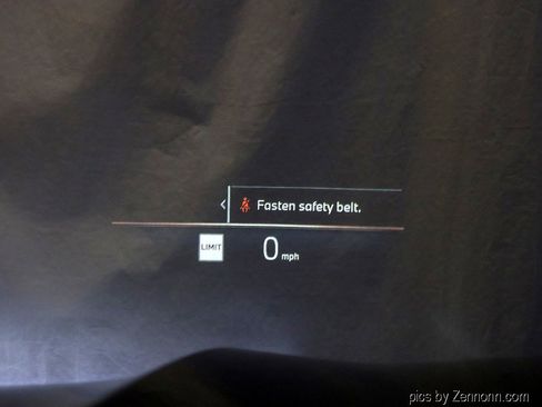 Certified 2026 BMW X5 xDrive40i w/ Executive Package image 18