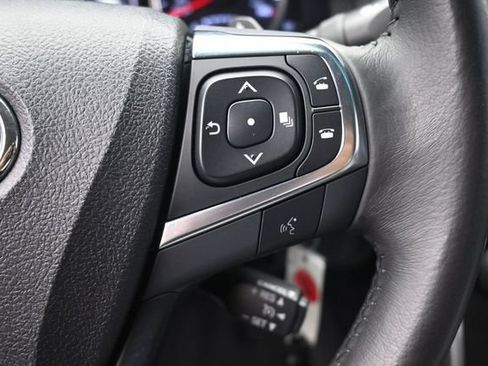 Used 2017 Toyota Camry SE FWD image 29