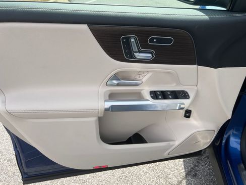 New 2026 Mercedes-Benz GLB 250 4MATIC image 10