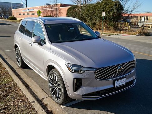 New 2026 Volvo XC90 B6 Plus w/ Protection Package image 3