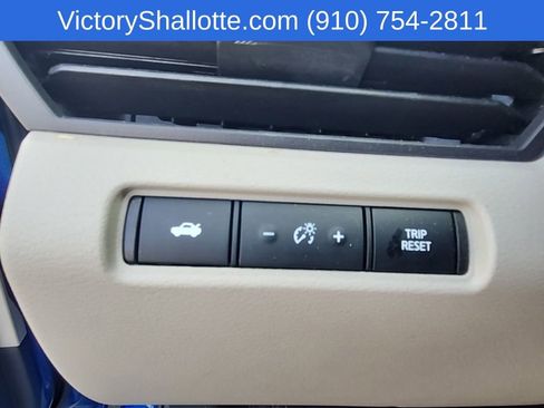 Used 2025 Nissan Altima 2.5 SV image 10