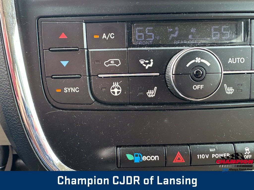 Used 2011 Dodge Grand Caravan Crew w/ Driver Convenience Group FWD image 24
