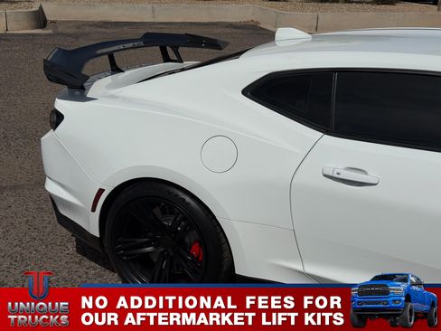 Used 2021 Chevrolet Camaro ZL1 RWD image 4