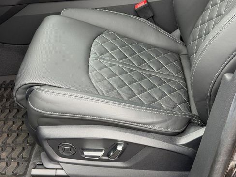 Used 2023 Audi SQ8 Prestige image 24