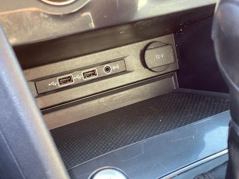 Used 2019 Volkswagen Tiguan SE w/ Panoramic Sunroof Package image 19