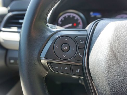 Used 2023 Toyota Camry SE image 8