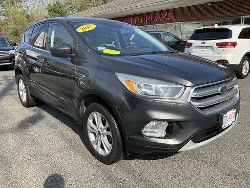 Used 2017 Ford Escape SE AWD/4WD image 3