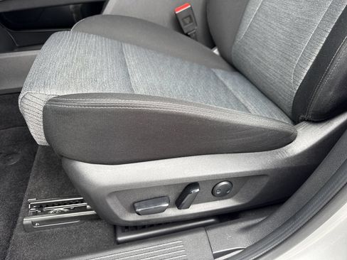 Used 2023 Nissan Rogue SV FWD image 18
