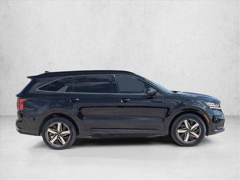 Used 2022 Kia Sorento S w/ Panoramic Sunroof Package FWD image 4