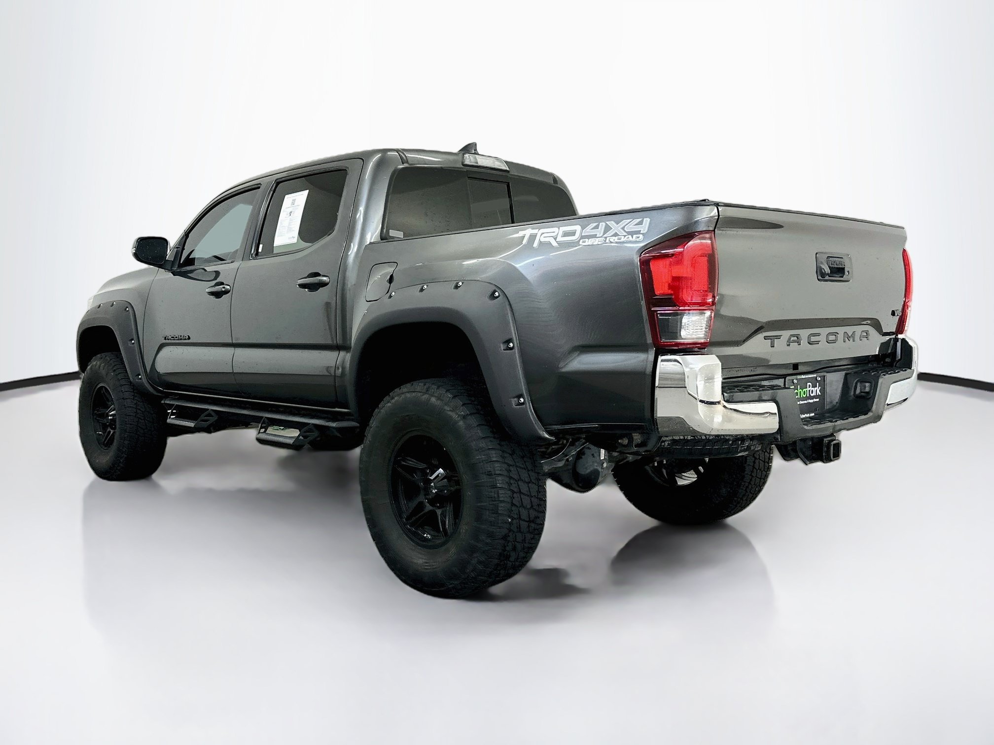 Used 2019 Toyota Tacoma TRD Off-Road AWD/4WD image 5