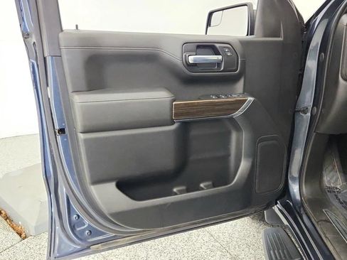 Used 2021 Chevrolet Silverado 1500 LT AWD/4WD image 25