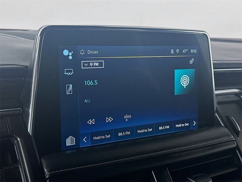 Used 2023 Chevrolet Suburban Premier image 17