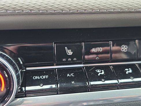 New 2026 Chevrolet Equinox LT w/ Convenience Package II image 18