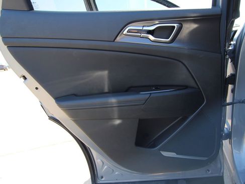 Used 2023 Kia Sportage EX image 39