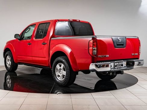 Used 2007 Nissan Frontier SE w/ SE Value Truck Pkg AWD/4WD image 6