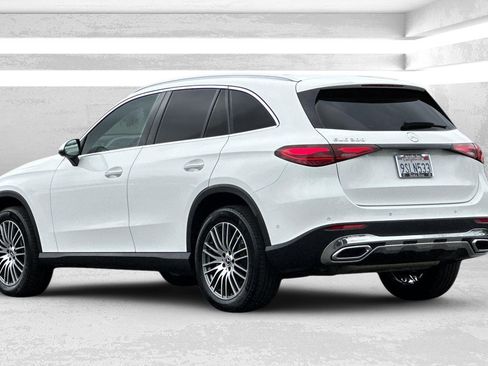 Certified 2025 Mercedes-Benz GLC 300 image 6