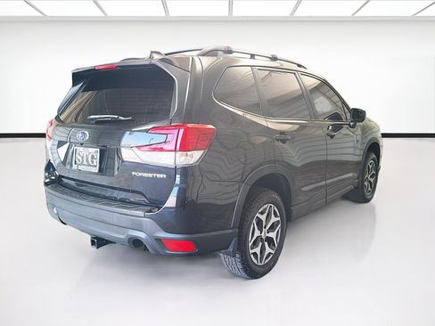 Used 2019 Subaru Forester Premium AWD/4WD image 4