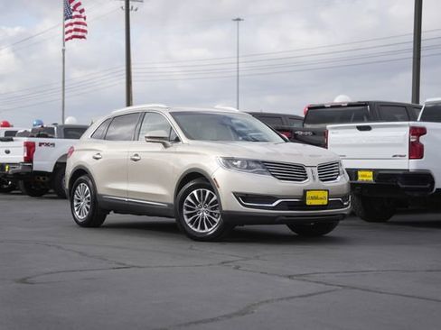 Used 2017 Lincoln MKX Select w/ Select Plus Package image 2