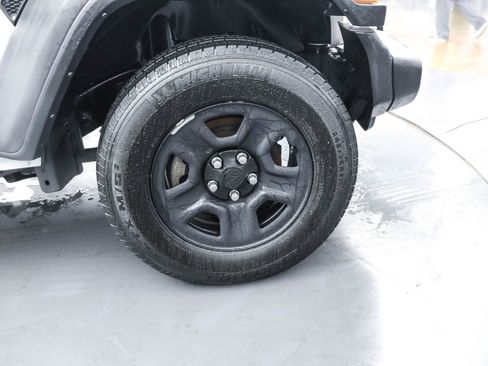 Used 2023 Jeep Wrangler Sport image 31