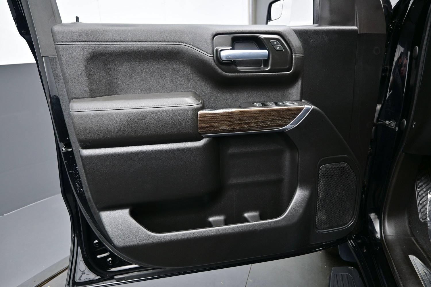 Used 2021 Chevrolet Silverado 1500 RST AWD/4WD image 12