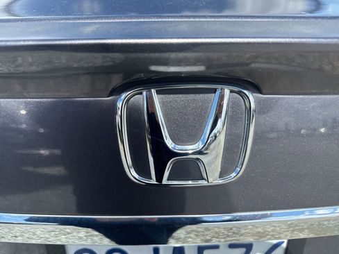 Used 2017 Honda Accord Sport image 14