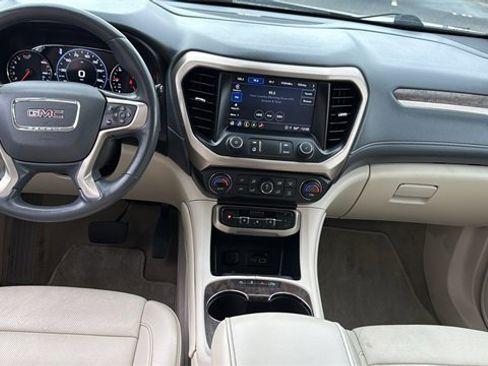 Used 2022 GMC Acadia Denali w/ Denali Technology Package image 30