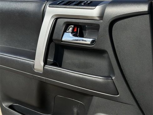 Used 2022 Toyota 4Runner SR5 Premium image 26