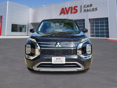 Used 2025 Mitsubishi Outlander SE AWD/4WD image 2