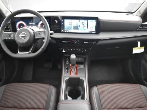 New 2026 Nissan Kicks SR w/ Cold Weather Package AWD/4WD image 9