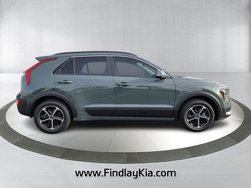 Certified 2025 Kia Niro EX image 5