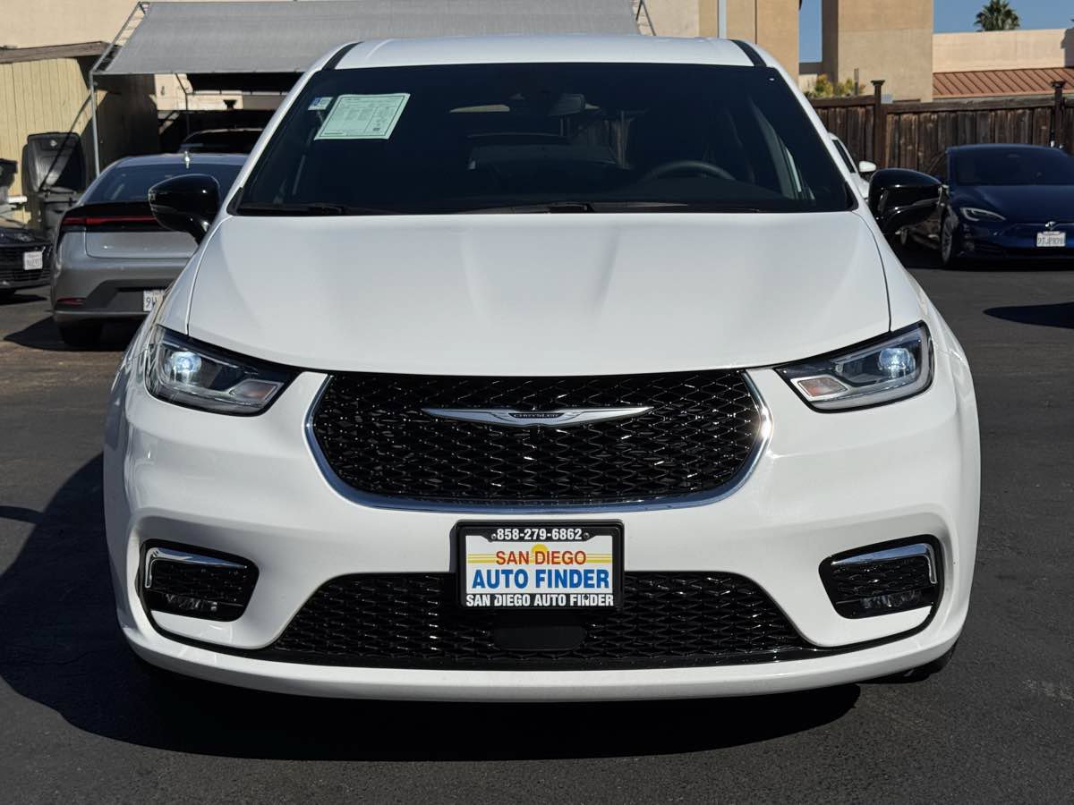 Used 2026 Chrysler Pacifica Select FWD image 5