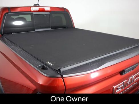 Used 2024 GMC Canyon AT4 w/ AT4 Premium Package AWD/4WD image 3