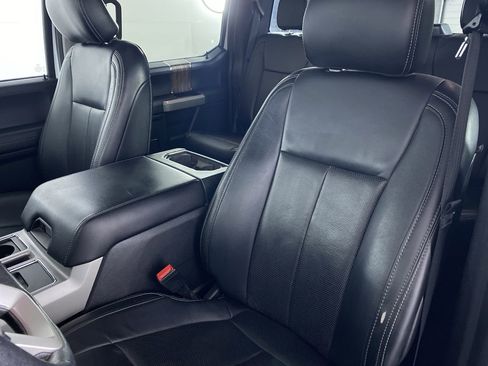 Used 2019 Ford F150 Lariat image 11