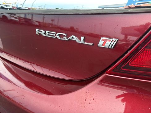 Used 2017 Buick Regal Premium w/ Driver Confidence Package #1 FWD image 27