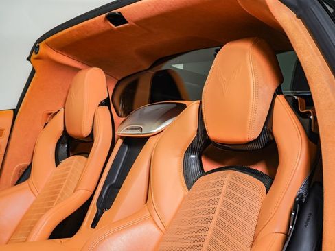 Used 2021 Chevrolet Corvette Stingray Premium Cpe w/ Z51 Performance Package RWD image 22
