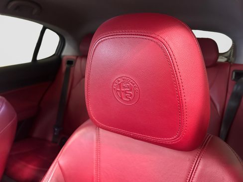 Used 2020 Alfa Romeo Stelvio w/ Nero Edizione RWD image 13