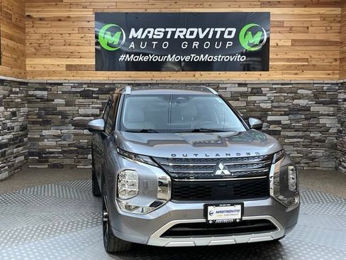 Used 2022 Mitsubishi Outlander SEL AWD/4WD image 2